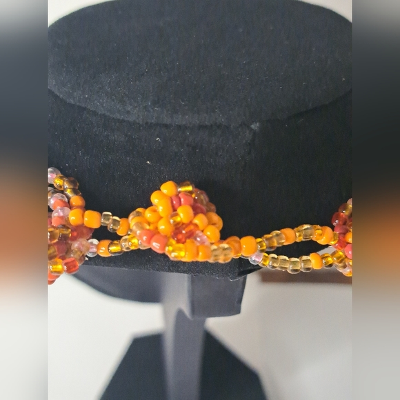 Multicolor Beaded Necklace. - Picture 4 of 6